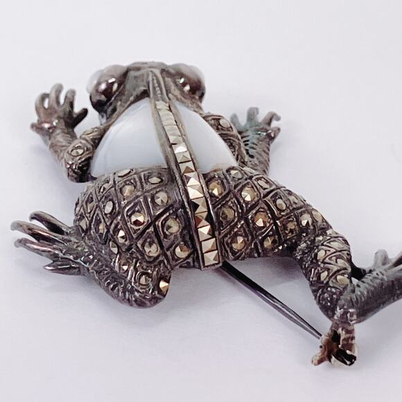 Mid Century Art Deco Revival Frog Brooch Sterling Marcasite Mother of Pearl - Picture 8 of 15